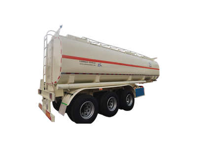 Třínápravový cisternový přívěs